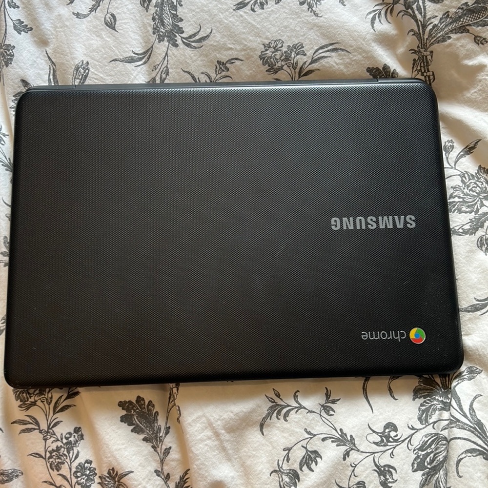 SAMSUNG CHROMEBOOK